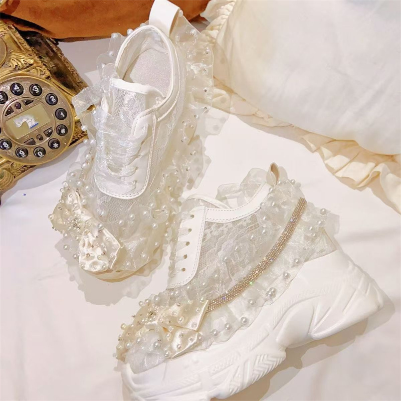 أحذية رياضية سميكة القاع بشريط - مراجعة Crystal Mesh Fabric وسعره